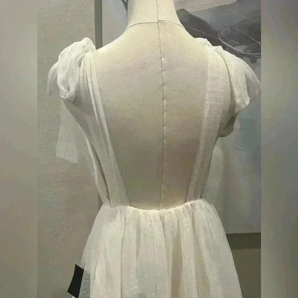 NWT Lulus Made a Wish White Swiss Dot Tiered Tie-Strap Midi Dress Size M - Picture 12 of 15